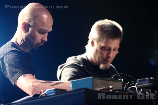 PAN SONIC - 2008-06-06 - PARIS - Espace Charlie Parker - Grande Halle - 